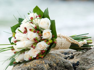 Schöner Weißer Rosenstrauß