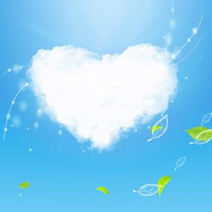 Herzförmige Wolke im Blauen Himmel