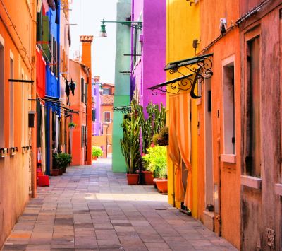 Bunte Gasse in Burano