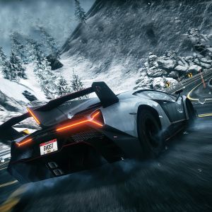 Lamborghini auf verschneiter Straße