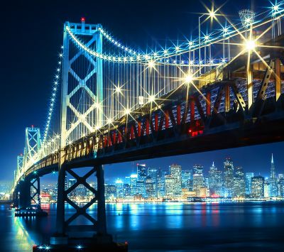Nachtansicht der Bay Bridge