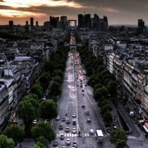 Pariser Skyline bei Sonnenuntergang