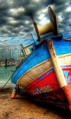 Bunter Fischerboot