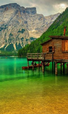 Malersicher Bergsee