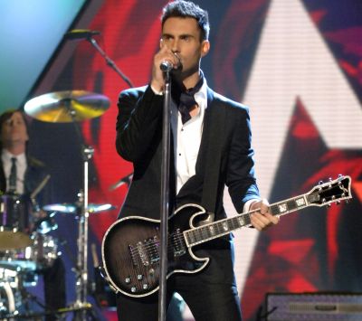 Adam Levine Live