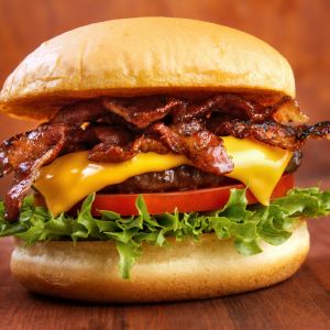 Leckeres Bacon Cheeseburger