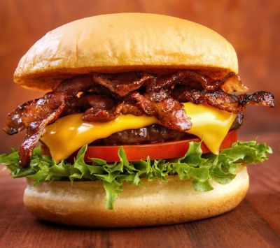 Leckeres Bacon Cheeseburger