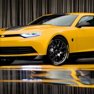 Gelbes Sportauto Chevrolet Camaro