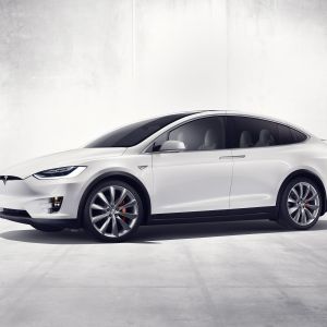 Weißer Tesla Model X