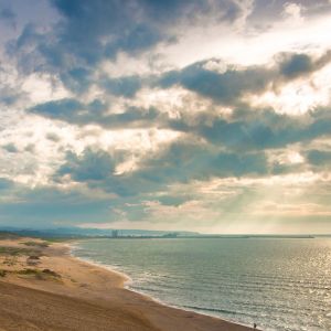 Ruhiger Strand Sonnenuntergang