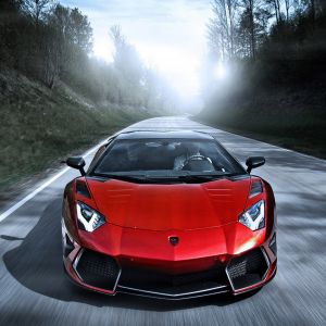 Lamborghini Aventador auf der Straße